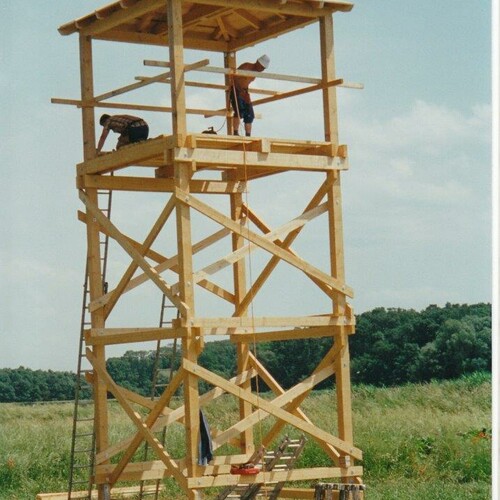 Der Aussichtsturm entsteht (Auring)